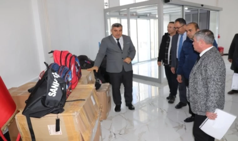 Afyon Eğitim Vakfı, Afyon’a Gelen Depremzede Öğrencilere Destek Verdi