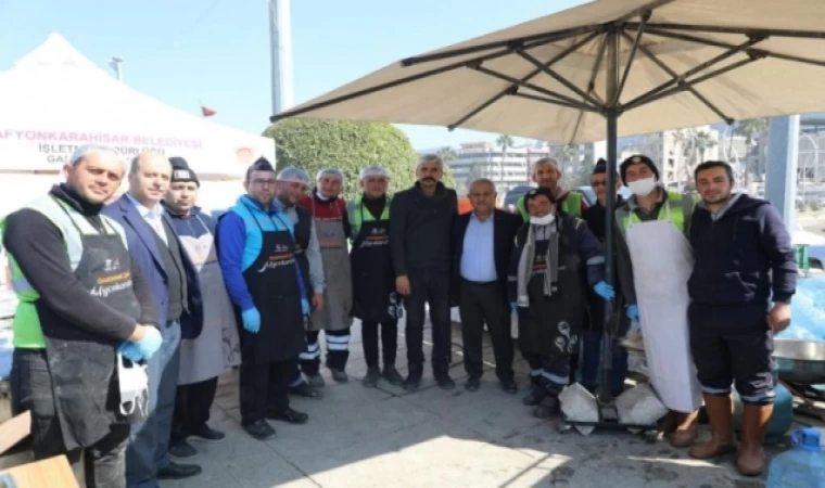 Başkan Zeybek Deprem Bölgesinde