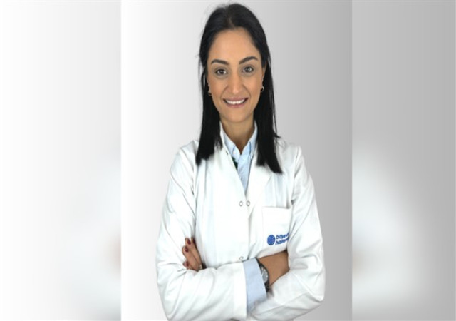 Bayındır Sağlık Grubu: ”Dikkat! Tam diş eksikliğinde hibrit protez kullanabilirsiniz”