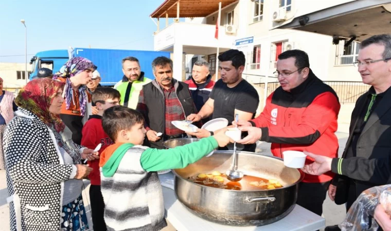 Bursa Mustafakemalpaşa Hatay Arsuz’un yaralarını sarıyor