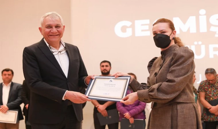 Deprem bölgesinden dönen DEÜ ekibine teşekkür belgesi