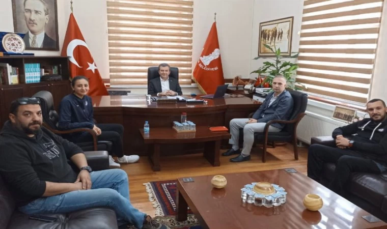 Depremzede voleybolcu Bergama’ya transfer oldu