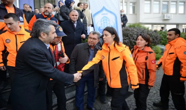 Enkazlarda umut olan kahramanlar Bursa Yıldırım’a döndü
