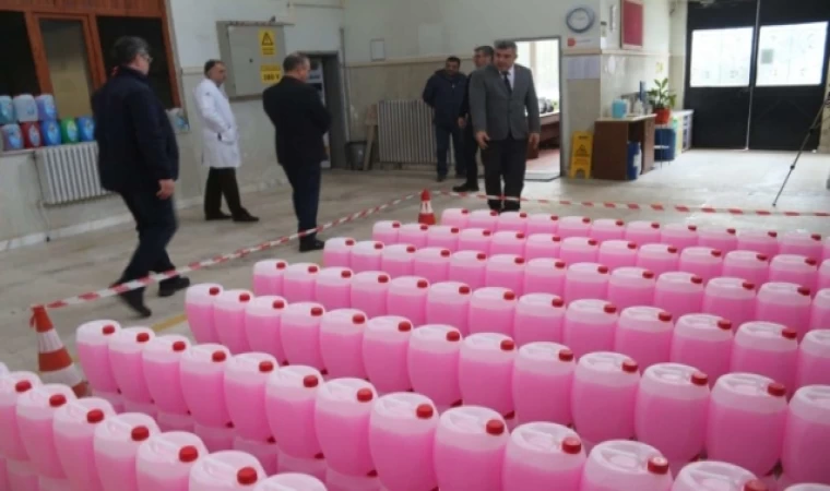 Gazi MTAL, Deprem Bölgesine 2 Tondan Fazla Temizlik Malzemesi Gönderdi