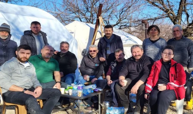 İYİ Parti Bursa’dan erzak seferberliği... 1.500 koli bizzat dağıtıldı