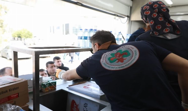 İzciler, afetzedelerin sessiz kahramanı oldu