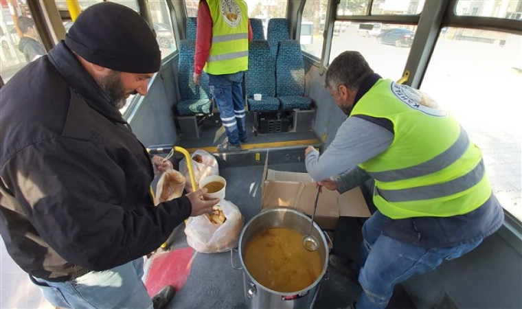 Kahta Belediyesi’nden her gün 6 bin kişiye yemek ikramı