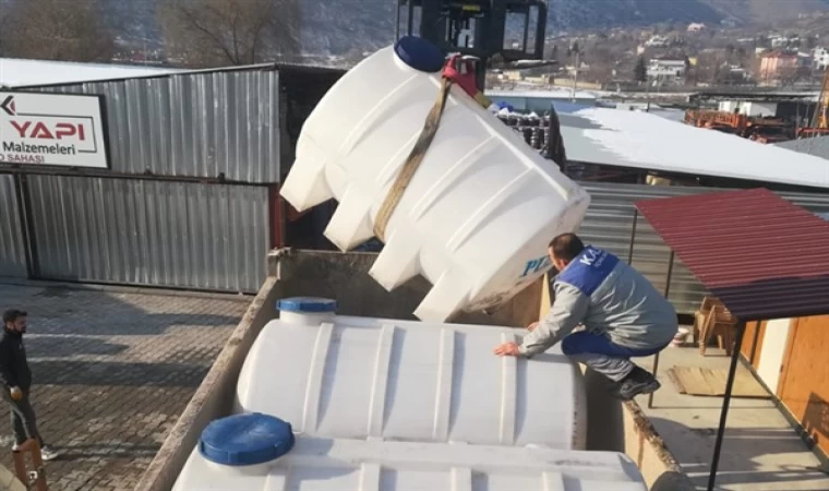 Kayseri’den deprem bölgesine 21 adet su deposu gönderildi