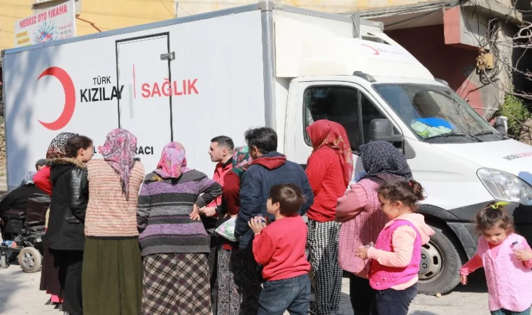 Kızılay Mobil Sağlık’la ilk gün 600 depremzedeye ulaştı