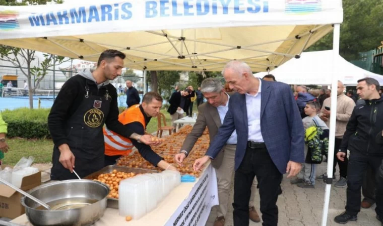 Marmaris Belediyesi’nden depremzedelerle ’el ele’ dayanışma