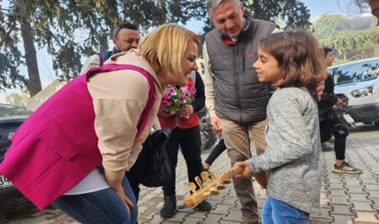 Minik Hena ’Gesi Bağları’ ile gönüllere dokundu