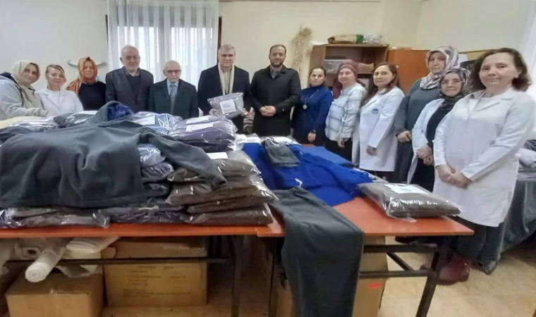 Sakarya afetzedeler üşümesin diye gece-gündüz üretiyor