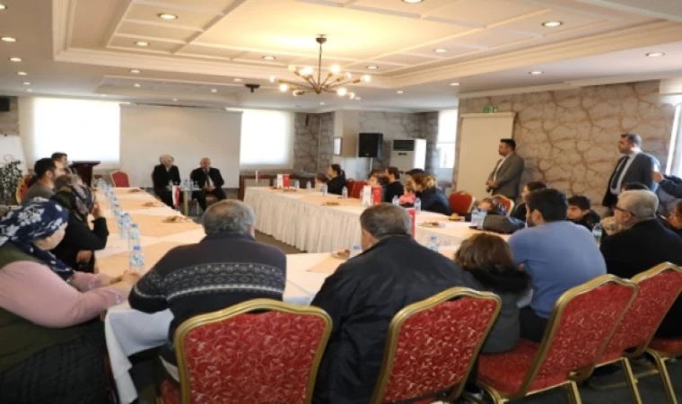 Vali Yiğitbaşı, depremzede vatandaşlarımızı ziyaret etti