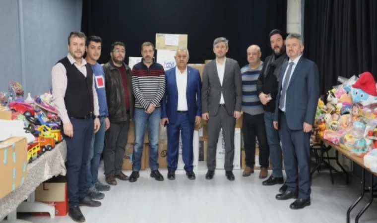 Zeybek Başkan Oyuncak Kampanyasına Destekte Bulundu