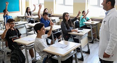 Afet bölgesinden diğer illere 4 bin öğretmen nakli