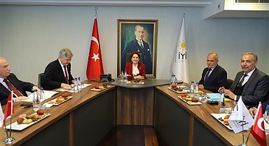 Akşener, İYİ Partili belediye başkanlarıyla bir araya geldi