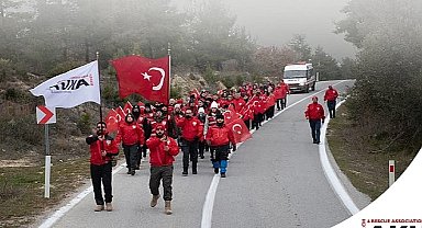 AKUT Çanakkale'de şehitlerin huzurunda