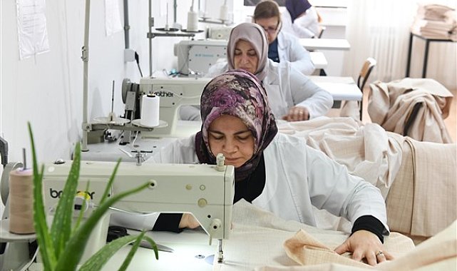 Ankara Büyükşehir’in BELMEK kurslarında depremzedeler için çalışma sürdürülüyor