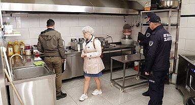 Ayvalık Belediyesi hijyen ve gramaj denetimi yaptı
