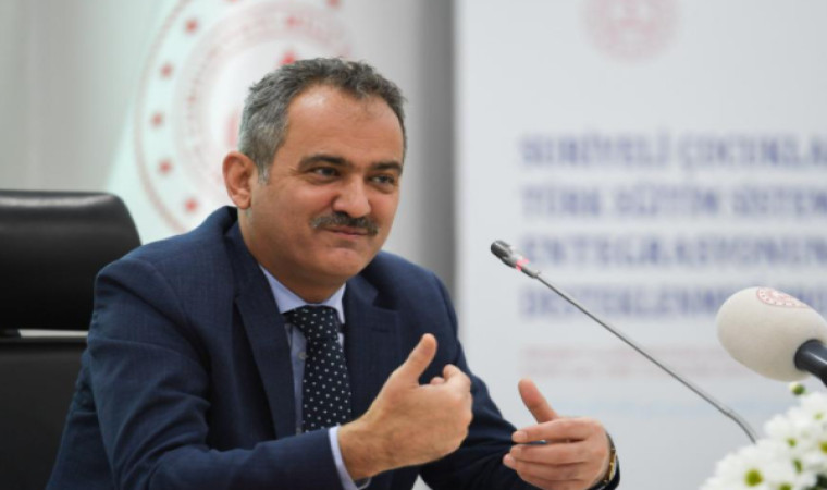 Bakan Özer: ”202 bin 817 öğrencimizin nakil işlemini gerçekleştirdik”