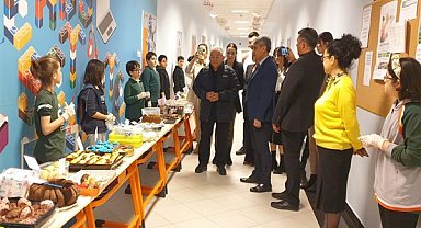 Başkan Büyükkılıç, koca yürekli miniklerin kermesini ziyaret etti