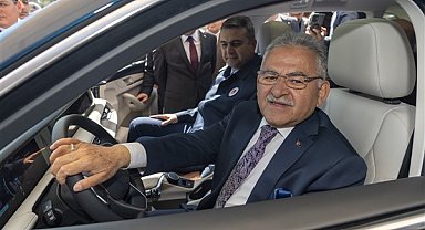 Başkan Büyükkılıç, TOGG’un direksiyonuna geçti