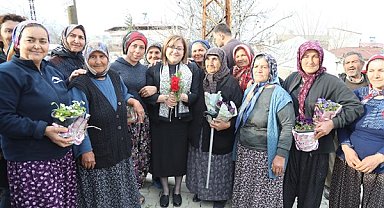 Başkan Şahin, Nurdağı’nın köylerinde yaşayan depremzedelerle bir araya geldi