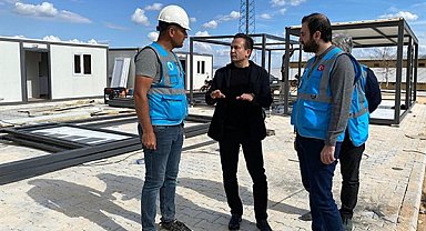 Başkan Yazıcı, Kırıkhan’da yapımı devam eden konteyner kentte incelemelerde bulundu