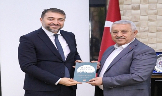 Başkan Zeybek , Dr. Ersan Özgür'le Bir Araya Geldi