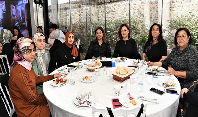 Bornova’da kadınlar kahvaltıda buluştu