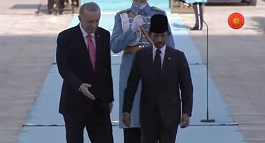 Brunei Sultanı Ankara'da