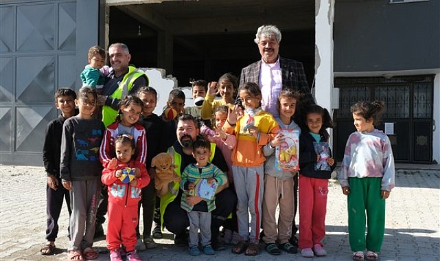 Bursa Büyükşehir ekipleri, depremzede çocuklar için yollarda