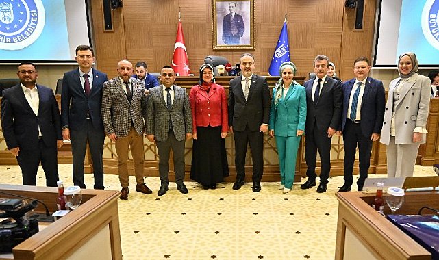 Bursa Büyükşehir Meclisi'nde 14 Mayıs istifaları