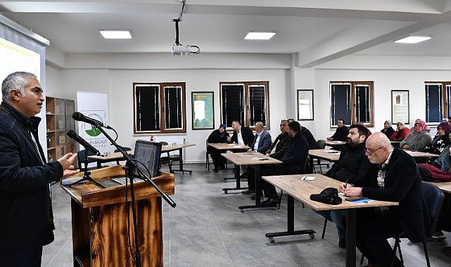 Bursa Osmangazi'de 'Üzüm Yetiştiriciliği' anlatıldı