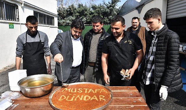 Bursa'ya göç eden depremzede vatandaştan künefeli teşekkür