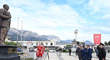Çanakkale Deniz Zaferi'nin 108. yılı Kemer'de törenle kutlandı