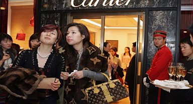 Çinli zenginler, lüks tüketimlerinde Fransız markalarını tercih ediyor