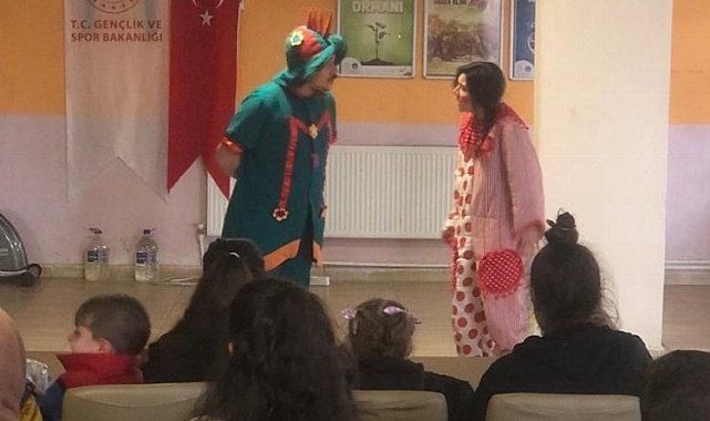 Çocuklara 'Hacivat-Karagöz' ile moral aşılandı