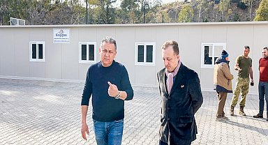Deprem bölgesinde yaralar “Acil Yaşam Ünitesi” ile sarılıyor