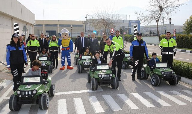 Depremzede çocuklara Manisa'da trafik eğitimi