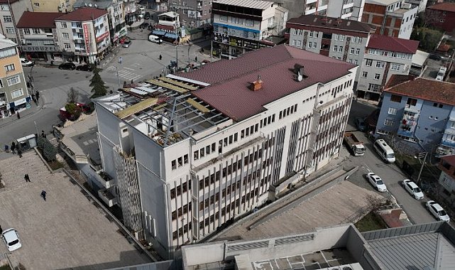 Dilovası Belediye binası yıkılıyor