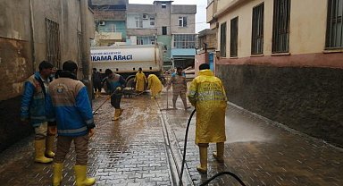 Diyarbakır Şanlıurfa'da 'sel' temizliğinde