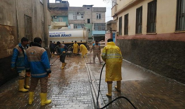 Diyarbakır Şanlıurfa'da 'sel' temizliğinde