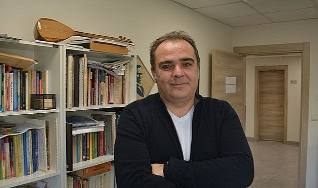 Doç. Dr. Tutu, “Veysel, Türk kültür ve sanat hayatının zirvelerinden birisidir