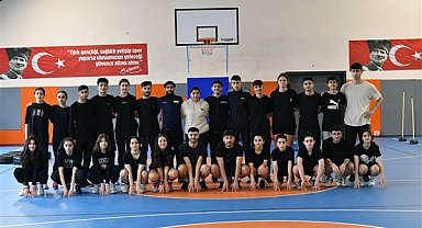 Esenyurt Belediyesi gençleri spor akademilerine hazırlıyor