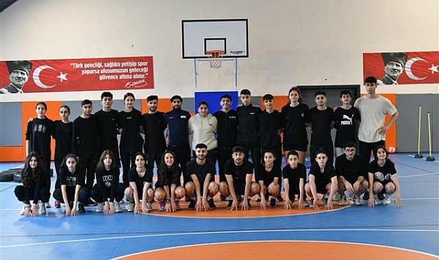 Esenyurt Belediyesi gençleri spor akademilerine hazırlıyor