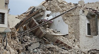 Eski bina enkazlarındaki asbest lifleri akciğer kanserine neden olabilir