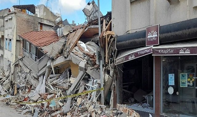 Gazeteci Zorkun, enkazdan yaşlı çifti nasıl kurtardığını anlattı