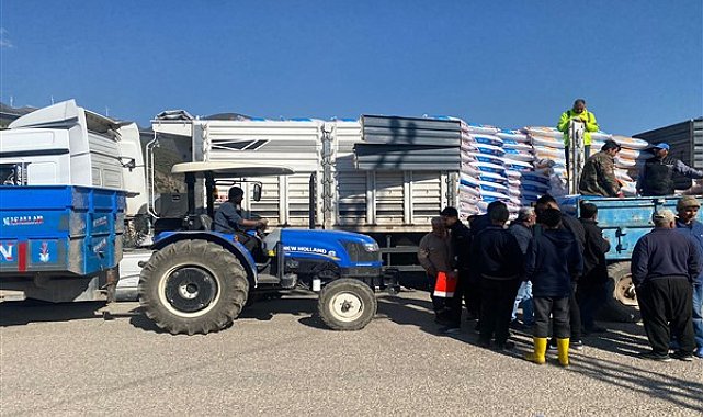 Gaziantep Büyükşehir, depremden etkilenen hayvan üreticilerine destek oluyor