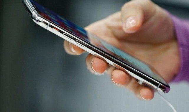 Günlerdir konuşuluyordu... İthal telefona zam iptali!